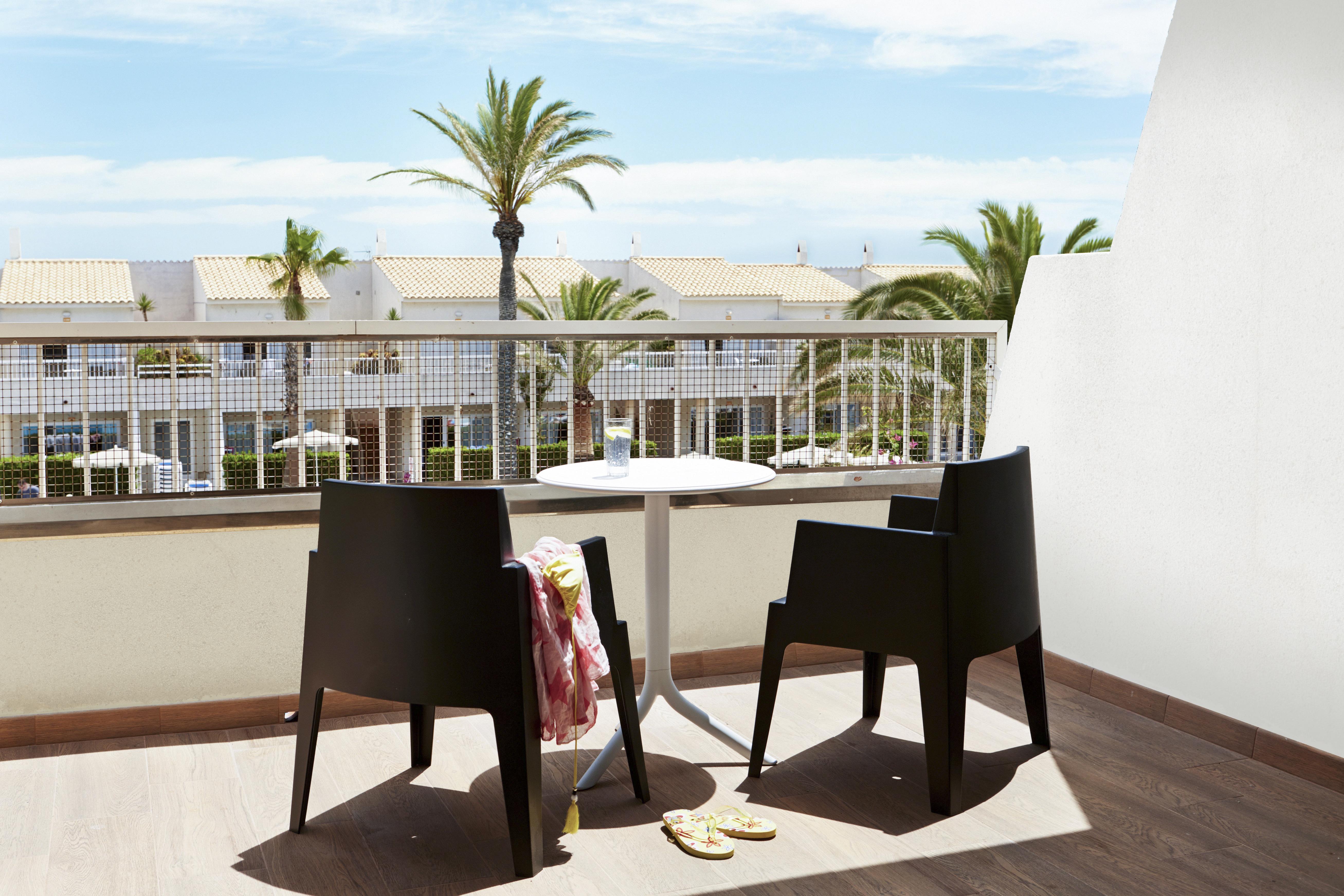Globales Los Delfines Cala'N Blanes  Exterior photo