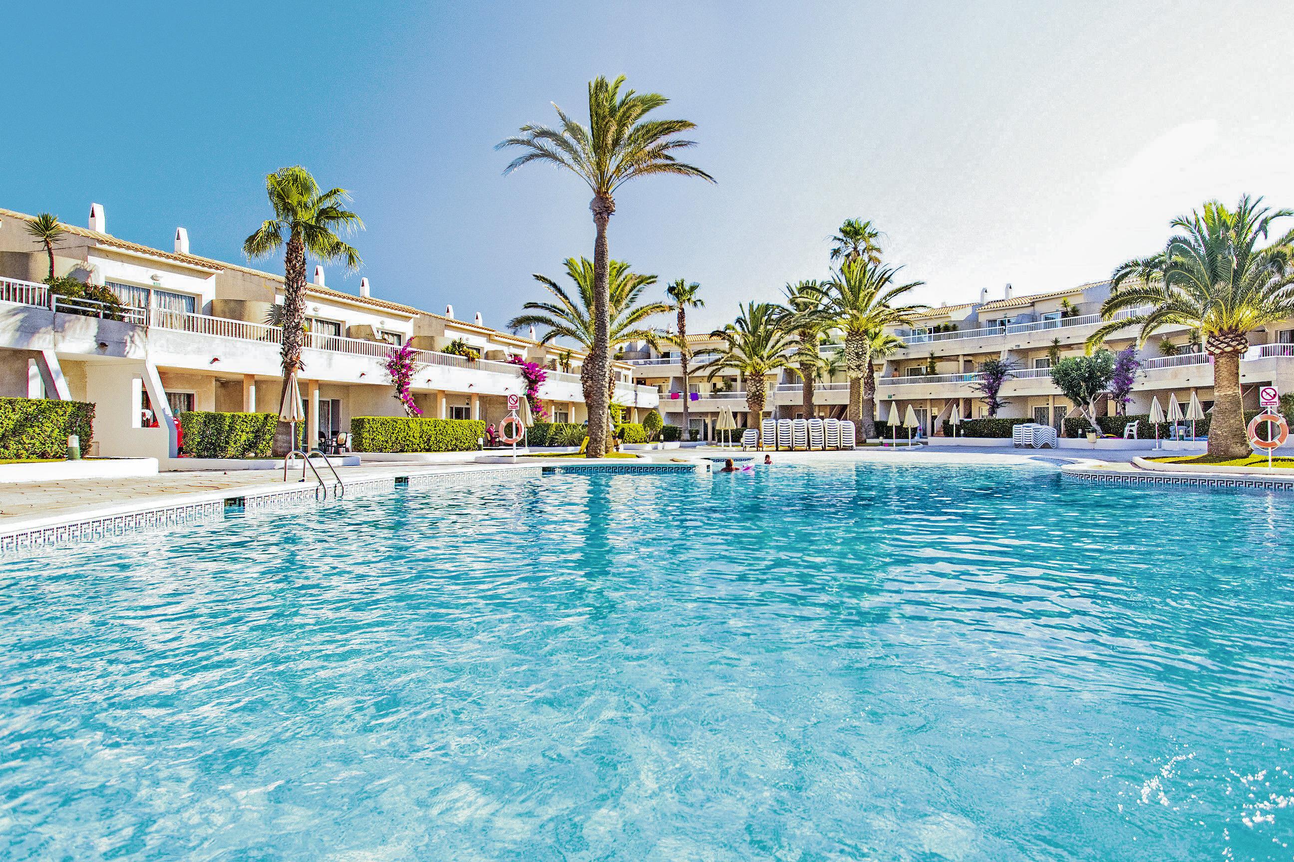 Globales Los Delfines Cala'N Blanes  Exterior photo